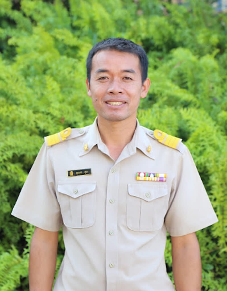 นายสุเนตร สุยะ